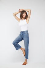 Load image into Gallery viewer, Aberdeen Ankle Crop High Rise Jean | Vintage Worn