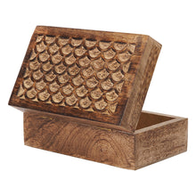Load image into Gallery viewer, Mela Artisans Carved Scallop Boxes | 3 Sizes Available