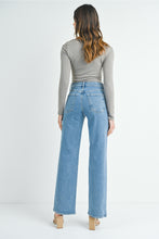 Load image into Gallery viewer, Lightwash Longer Length Wide Leg Jeans