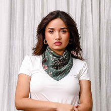 Load image into Gallery viewer, Ichcha Floral Green Bandana
