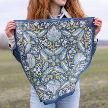 Load image into Gallery viewer, Handker Amelia Bandana