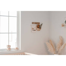 Load image into Gallery viewer, Be Kind Hang Sign