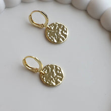 Load image into Gallery viewer, Hammered Medallion Huggies
