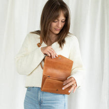 Load image into Gallery viewer, Dimarco Crossbody Bag | Camel
