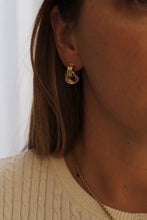 Load image into Gallery viewer, Trinity Knot Studs | 2 Colors Available

