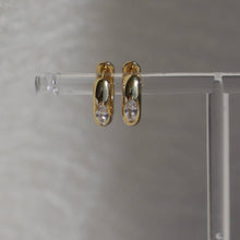 Load image into Gallery viewer, Aurum Hoops | 2 Colors Available

