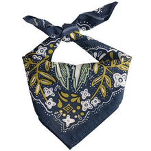 Load image into Gallery viewer, Handker Amelia Bandana
