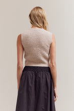 Load image into Gallery viewer, Afton Fitted Button Up
