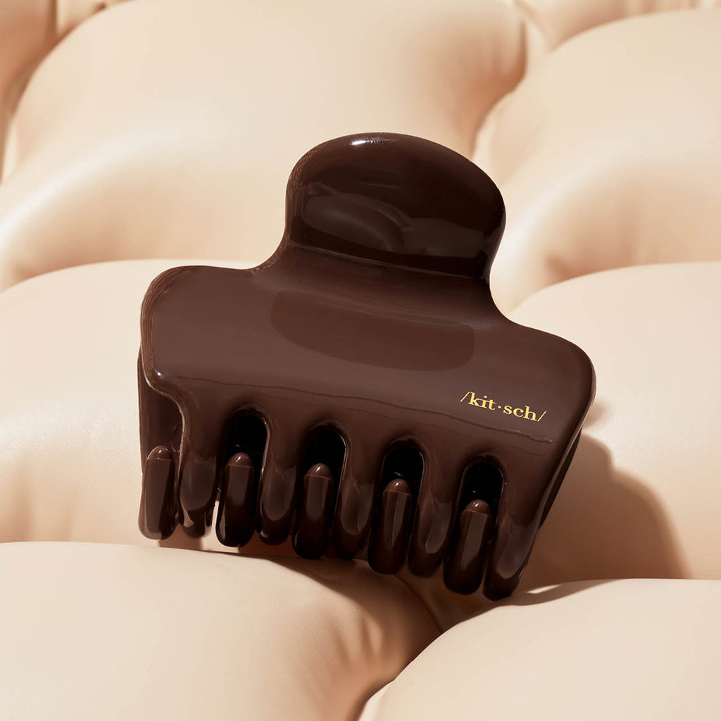 Recycled Plastic Puffy Cloud Clip | Chocolate