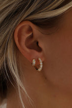 Load image into Gallery viewer, Elan Hoops
