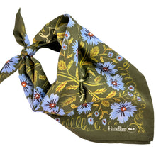 Load image into Gallery viewer, Handker Clara Bandana
