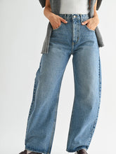 Load image into Gallery viewer, Just Black Denim High Rise Clean Barrel Jean | Medium Wash
