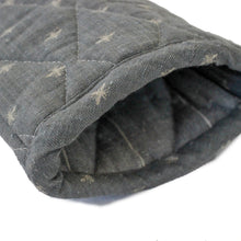 Load image into Gallery viewer, Wild Bee Single Oven Glove-Slate
