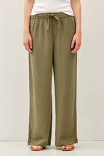 Load image into Gallery viewer, Tencel Wide Leg Pants | Caper
