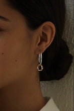 Load image into Gallery viewer, Ligne Duo Hoops
