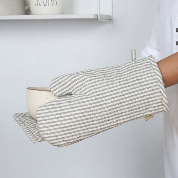 Manor Stripe Oven Mitt