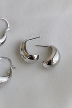 Load image into Gallery viewer, Bonnie Chunky Teardrop Studs | Silver
