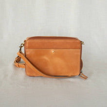 Load image into Gallery viewer, Elevate Nomad Crossbody Bag | Camel
