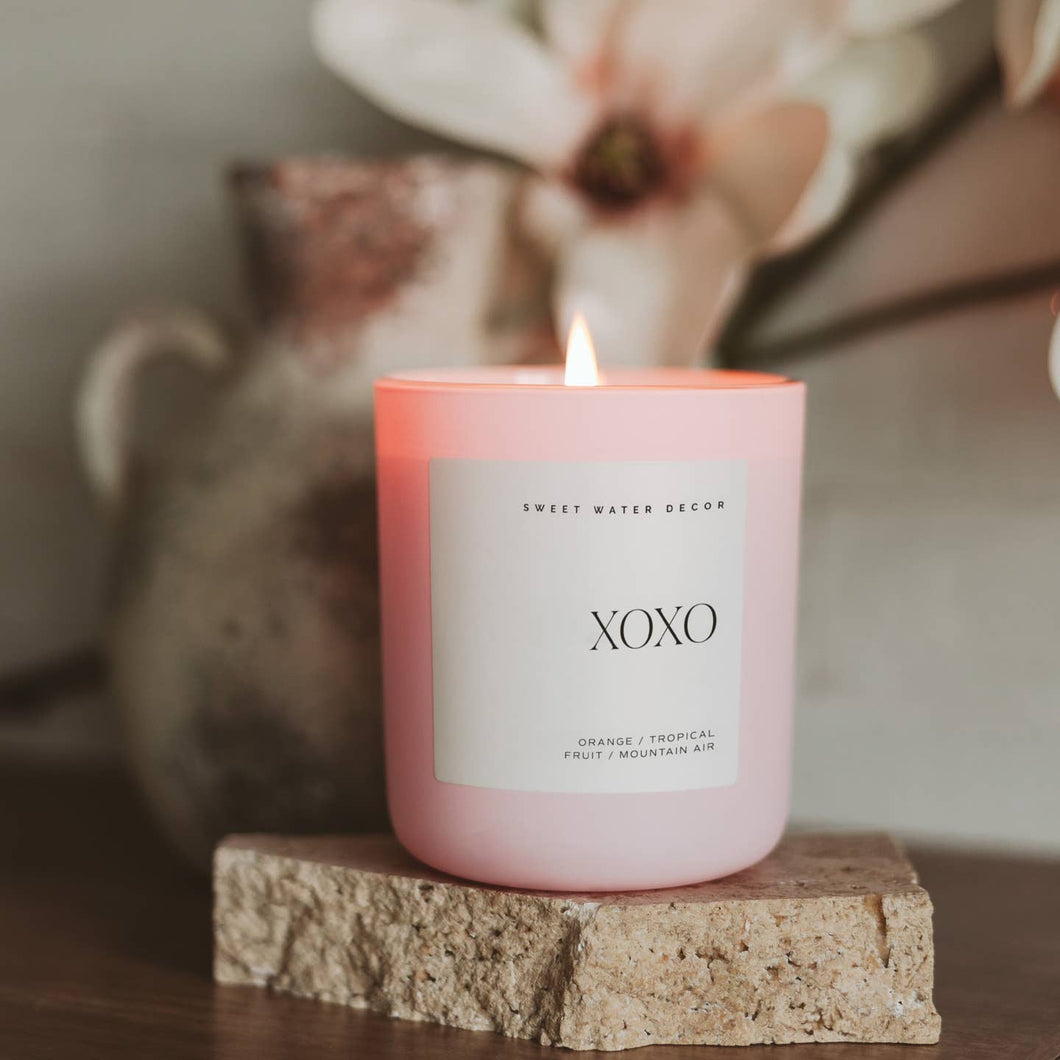 Xoxo 15 oz Soy Candle