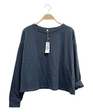 Load image into Gallery viewer, *More Colors Available* The Escarleth Pullover Top
