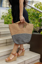 Load image into Gallery viewer, ConCon Two Tone Crochet Straw Bag
